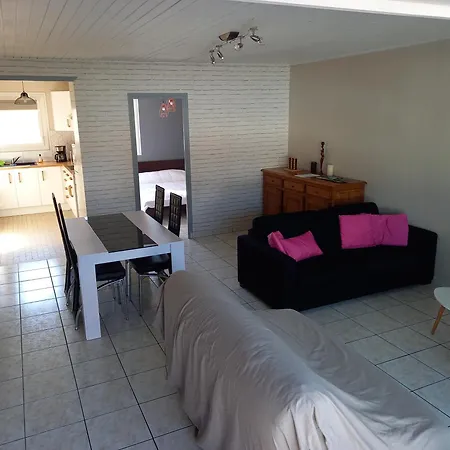 Spacieux Et Lumineux Secteur Petit Marché à 5 Min A Pied De La *